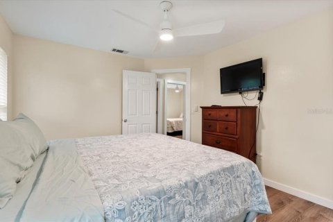 Villa ou maison à vendre à Sarasota, Floride: 3 chambres, 112.41 m2 № 2399243 - photo 17