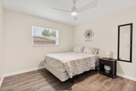 Villa ou maison à vendre à Sarasota, Floride: 3 chambres, 112.41 m2 № 2399243 - photo 19