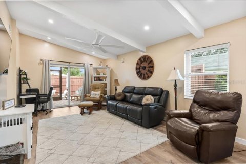Villa ou maison à vendre à Sarasota, Floride: 3 chambres, 112.41 m2 № 2399243 - photo 7
