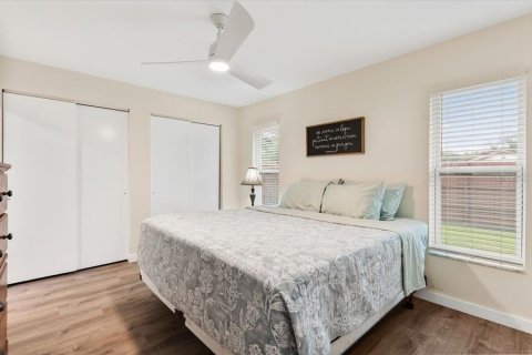 Villa ou maison à vendre à Sarasota, Floride: 3 chambres, 112.41 m2 № 2399243 - photo 15