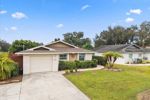 Villa ou maison à vendre à Sarasota, Floride: 3 chambres, 112.41 m2 № 2399243 - photo 2