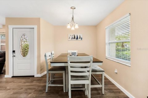 Villa ou maison à vendre à Sarasota, Floride: 3 chambres, 112.41 m2 № 2399243 - photo 10