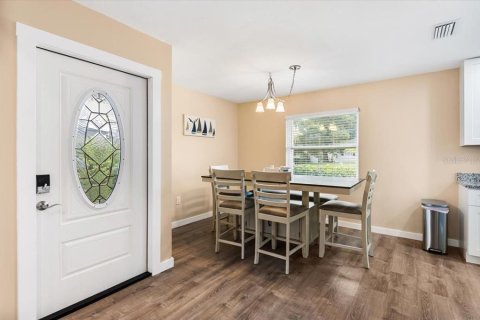 Villa ou maison à vendre à Sarasota, Floride: 3 chambres, 112.41 m2 № 2399243 - photo 9