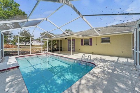 Villa ou maison à vendre à Spring Hill, Floride: 2 chambres, 124.12 m2 № 2217348 - photo 12