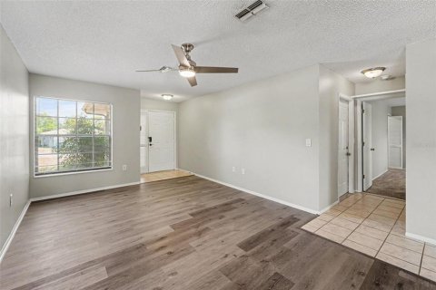 Villa ou maison à vendre à Spring Hill, Floride: 2 chambres, 124.12 m2 № 2217348 - photo 3