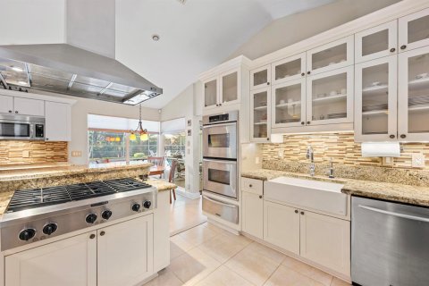 House in Palm Beach Gardens, Florida 4 bedrooms, 224.82 sq.m. № 2250421 - photo 6