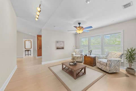 House in Palm Beach Gardens, Florida 4 bedrooms, 224.82 sq.m. № 2250421 - photo 22