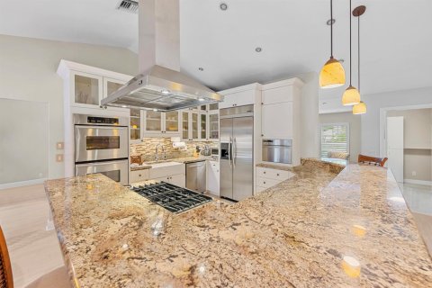 House in Palm Beach Gardens, Florida 4 bedrooms, 224.82 sq.m. № 2250421 - photo 4