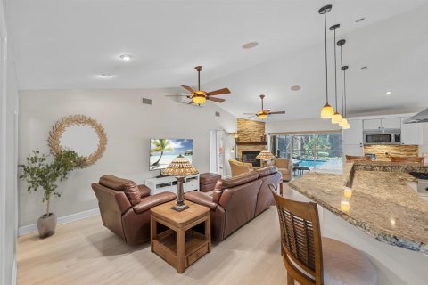House in Palm Beach Gardens, Florida 4 bedrooms, 224.82 sq.m. № 2250421 - photo 9