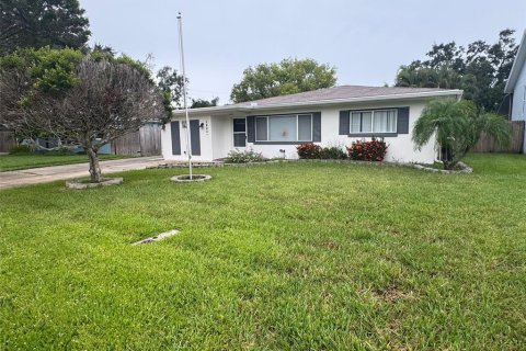 Casa en venta en Dunedin, Florida, 3 dormitorios, 158.4 m2 № 1902417 - foto 1