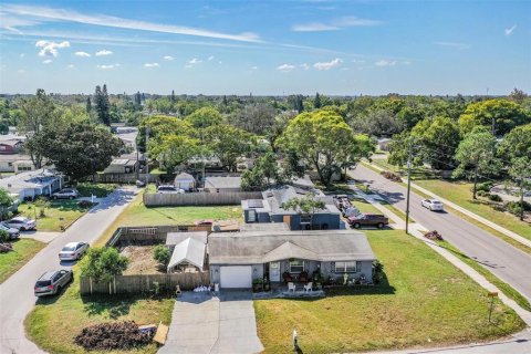 House in New Port Richey, Florida 2 bedrooms, 90.86 sq.m. № 1735591 - photo 30