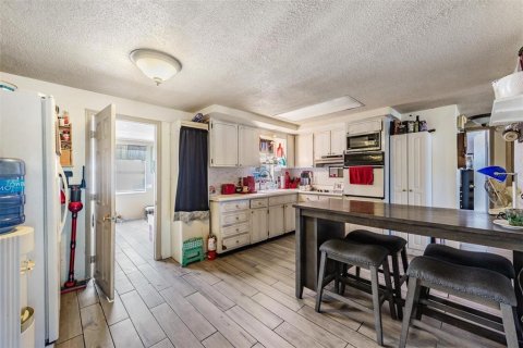 House in New Port Richey, Florida 2 bedrooms, 90.86 sq.m. № 1735591 - photo 18