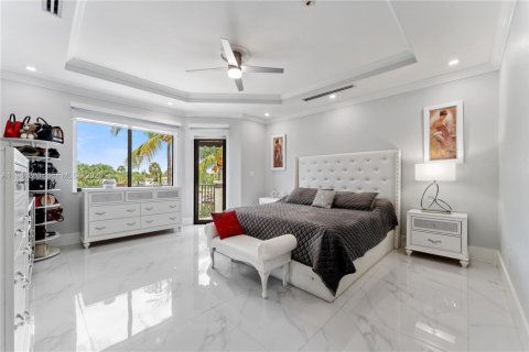 Купить виллу или дом в Майами-Лейкс, Флорида 5 спален, 240.99м2, № 2047779 - фото 9