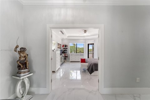 Купить виллу или дом в Майами-Лейкс, Флорида 5 спален, 240.99м2, № 2047779 - фото 8