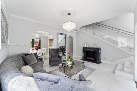 Купить виллу или дом в Майами-Лейкс, Флорида 5 спален, 240.99м2, № 2047779 - фото 4