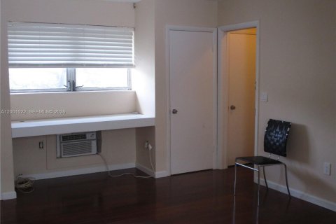 Adosado en alquiler en Hollywood, Florida, 1 dormitorio, 77.39 m2 № 2065289 - foto 15