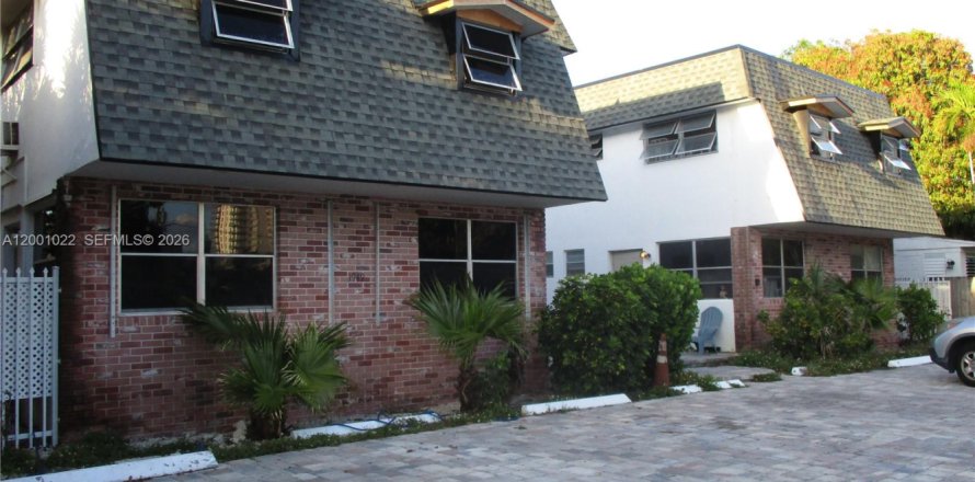 Adosado en Hollywood, Florida 1 dormitorio, 77.39 m2 № 2065289