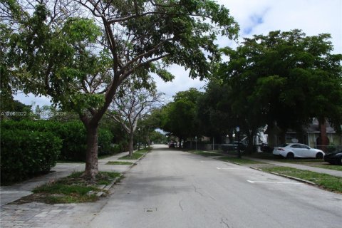 Adosado en alquiler en Hollywood, Florida, 1 dormitorio, 77.39 m2 № 2065289 - foto 22