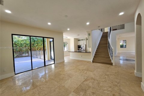 House in Cutler Bay, Florida 5 bedrooms, 369.94 sq.m. № 2027237 - photo 29