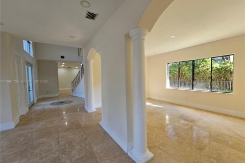 House in Cutler Bay, Florida 5 bedrooms, 369.94 sq.m. № 2027237 - photo 22