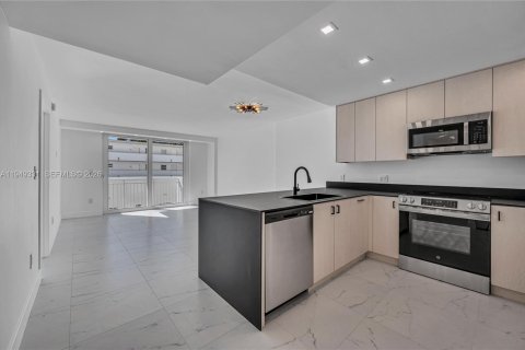 Copropriété à louer à Miami Beach, Floride: 1 chambre, 61.22 m2 № 2006147 - photo 5