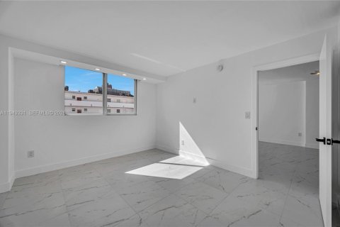Copropriété à louer à Miami Beach, Floride: 1 chambre, 61.22 m2 № 2006147 - photo 23