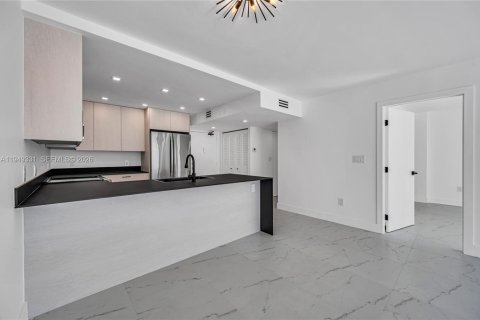 Copropriété à louer à Miami Beach, Floride: 1 chambre, 61.22 m2 № 2006147 - photo 13