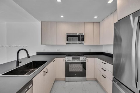 Copropriété à louer à Miami Beach, Floride: 1 chambre, 61.22 m2 № 2006147 - photo 6