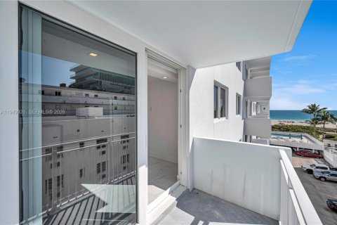 Copropriété à louer à Miami Beach, Floride: 1 chambre, 61.22 m2 № 2006147 - photo 18