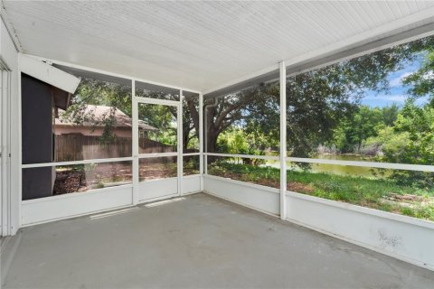 House in Land O' Lakes, Florida 4 bedrooms, 137.12 sq.m. № 1760593 - photo 20