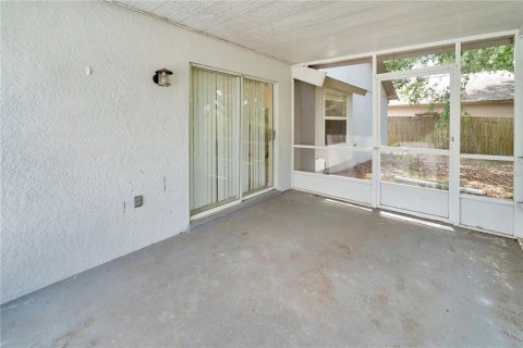 House in Land O' Lakes, Florida 4 bedrooms, 137.12 sq.m. № 1760593 - photo 21