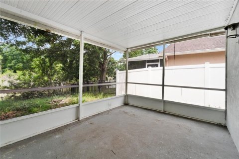 House in Land O' Lakes, Florida 4 bedrooms, 137.12 sq.m. № 1760593 - photo 19