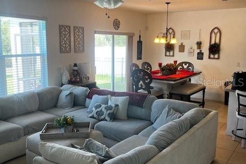 Casa en venta en Cape Coral, Florida, 5 dormitorios, 264.59 m2 № 1919084 - foto 2