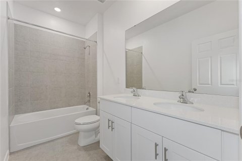 Villa ou maison à vendre à Fruitland Park, Floride: 4 chambres, 153.01 m2 № 1783375 - photo 4