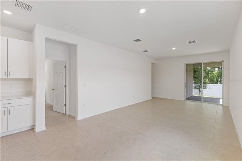 Villa ou maison à vendre à Fruitland Park, Floride: 4 chambres, 153.01 m2 № 1783375 - photo 6
