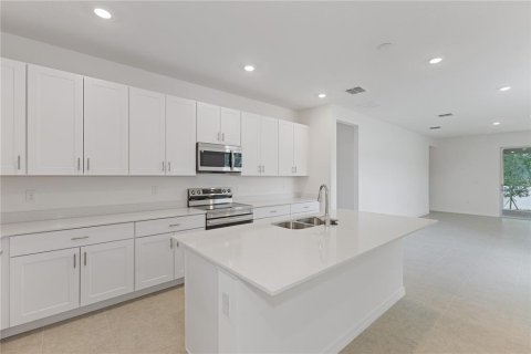 Villa ou maison à vendre à Fruitland Park, Floride: 4 chambres, 153.01 m2 № 1783375 - photo 3
