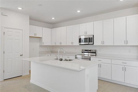 Villa ou maison à vendre à Fruitland Park, Floride: 4 chambres, 153.01 m2 № 1783375 - photo 2