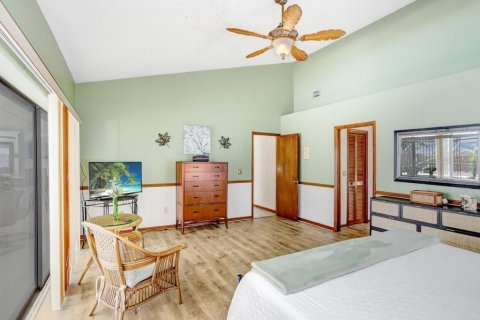 House in Seffner, Florida 4 bedrooms, 261.71 sq.m. № 2223311 - photo 27