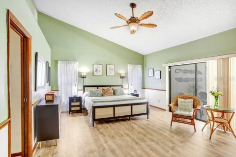 House in Seffner, Florida 4 bedrooms, 261.71 sq.m. № 2223311 - photo 26
