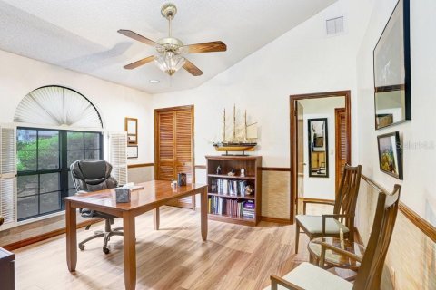 House in Seffner, Florida 4 bedrooms, 261.71 sq.m. № 2223311 - photo 21