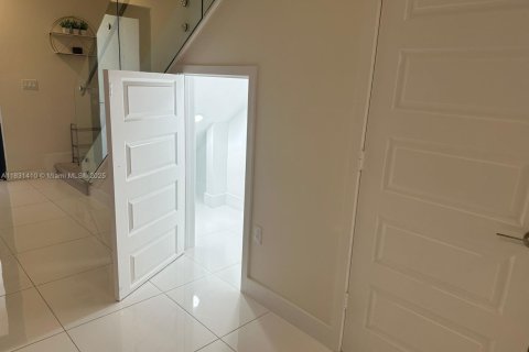 Copropriété à louer à Doral, Floride: 3 chambres, 132.76 m2 № 1809696 - photo 12