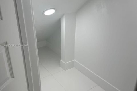 Copropriété à louer à Doral, Floride: 3 chambres, 132.76 m2 № 1809696 - photo 13