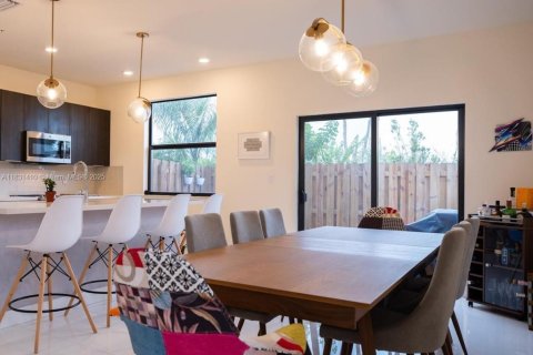 Copropriété à louer à Doral, Floride: 3 chambres, 132.76 m2 № 1809696 - photo 3