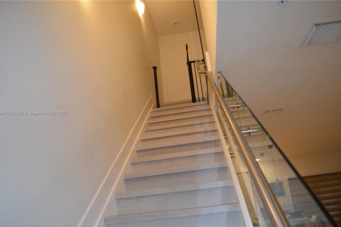 Copropriété à louer à Doral, Floride: 3 chambres, 132.76 m2 № 1809696 - photo 14