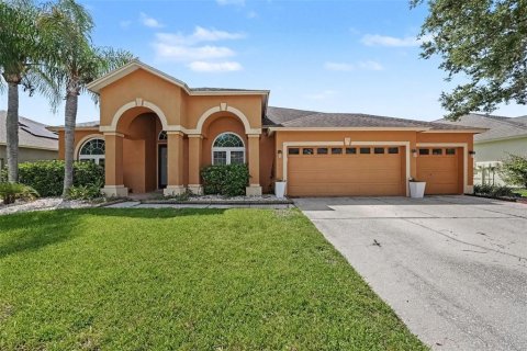 House in Tampa, Florida 4 bedrooms, 265.05 sq.m. № 2283439
