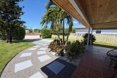 Villa ou maison à louer à West Palm Beach, Floride: 3 chambres, 100.33 m2 № 2386862 - photo 8