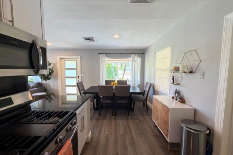 Villa ou maison à louer à West Palm Beach, Floride: 3 chambres, 100.33 m2 № 2386862 - photo 16