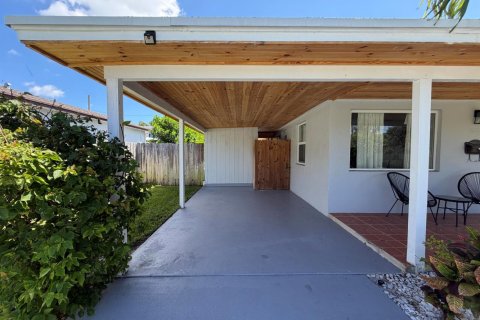 Villa ou maison à louer à West Palm Beach, Floride: 3 chambres, 100.33 m2 № 2386862 - photo 7