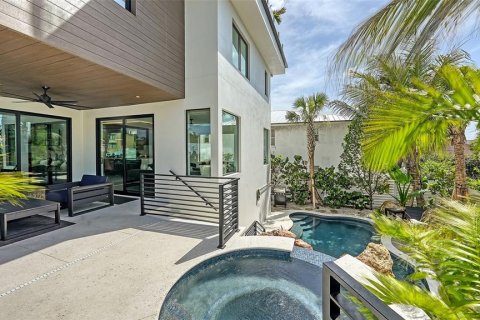 Villa ou maison à vendre à Sarasota, Floride: 6 chambres, 321.35 m2 № 1849807 - photo 21