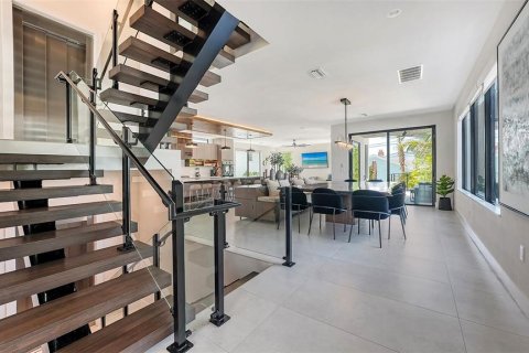 Villa ou maison à vendre à Sarasota, Floride: 6 chambres, 321.35 m2 № 1849807 - photo 8